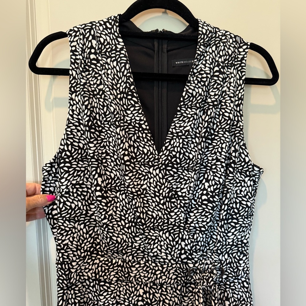 Super popular jumpsuit. Feminine features. Size 10/12 M - Picture 5 of 12